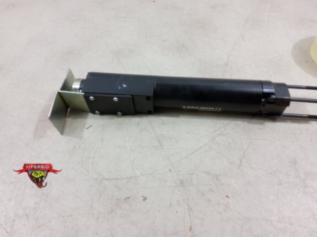 Lot 7-134213 - R Servo Motor. Model 4230 1704 81