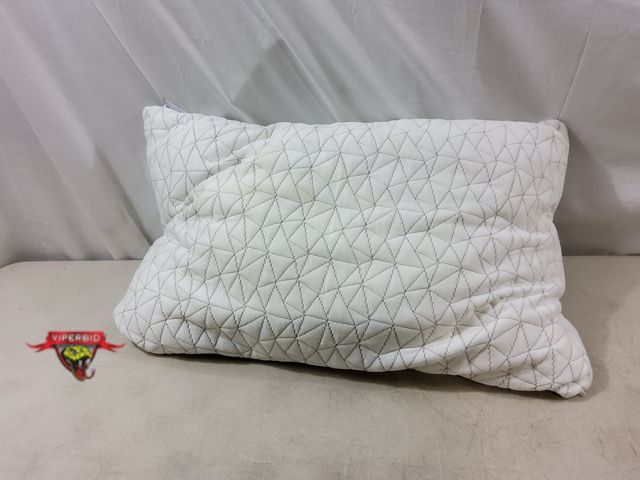 Lot 7-133388 - Coop cross cut memory foam pillow. Queen size.