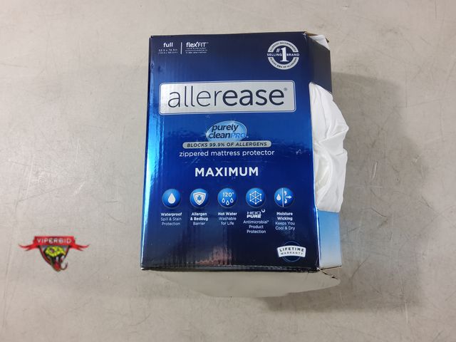 Lot 7-135675 - Purely CleanPro allerease full size zippered mattress protector. 53.5" X 74.5".