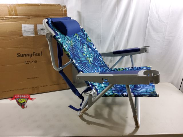 Lot 7-131341 - SunnyFeel beach chair with cup holders.