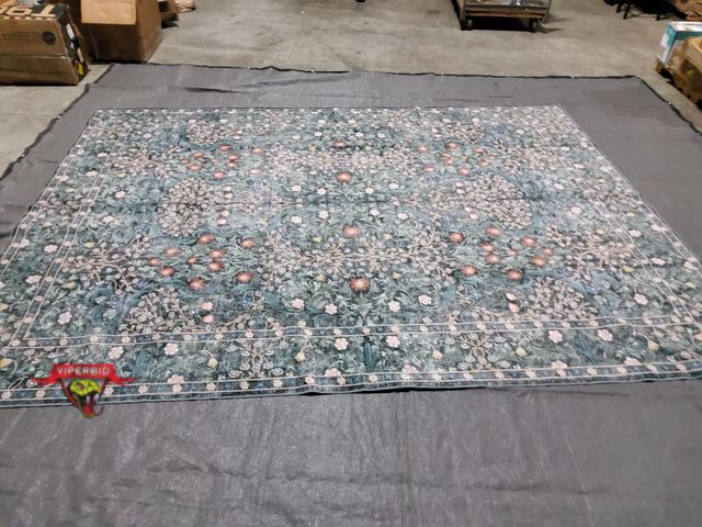 Lot 7-134941 - 9 ft. X 12 ft. Area rug.