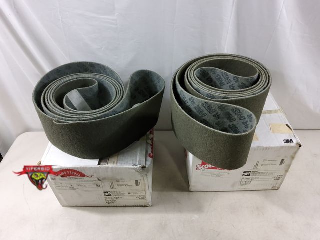 Lot 7-135897 - 3M Scoth-Brite surface conditioning belt LS ^" X 186" (S SFN) and 3M Scotch-Brite Durable flex belt ...