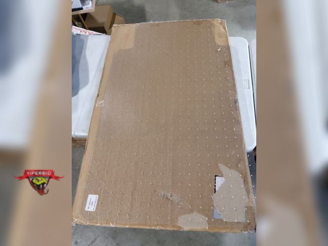 Lot 7-132743 - 47" X 29" Plastic chair mat with lip for carpet. 47" X 29".