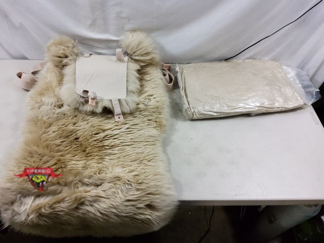 Lot 7-131160 - Retail $120! (2) Ogland Sheepskin Car Seat Cover