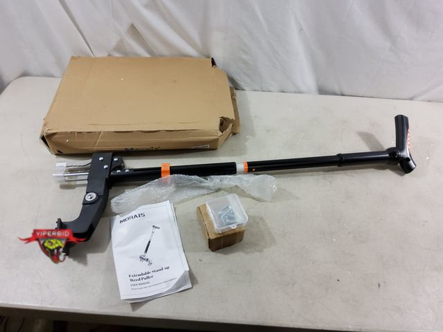Lot 7-133784 - Morais extendable stand-up weed puller.