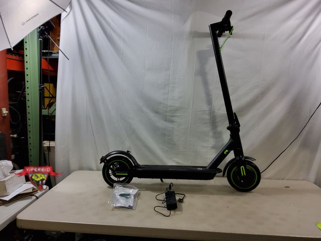 Lot 7-131399 - Doudian foldable electric scooter for adults. Top speed 19mph. Tested.