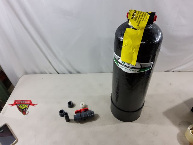 Lot 7-133854 - Ao Smith water filtration Central filter.
