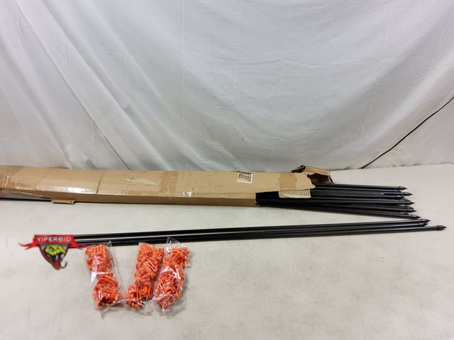 Lot 7-132847 - (25) Fiberglass electric fence rod posts (45"H) with plastic orange clips.