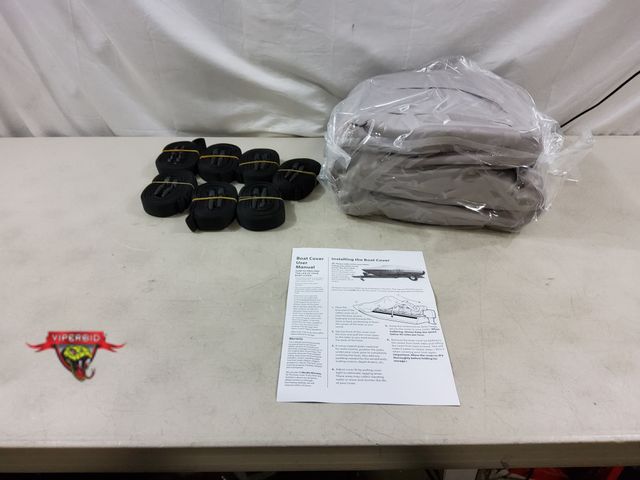 Lot 7-130507 - Boat cover with tightening straps. 20-22 ft.
