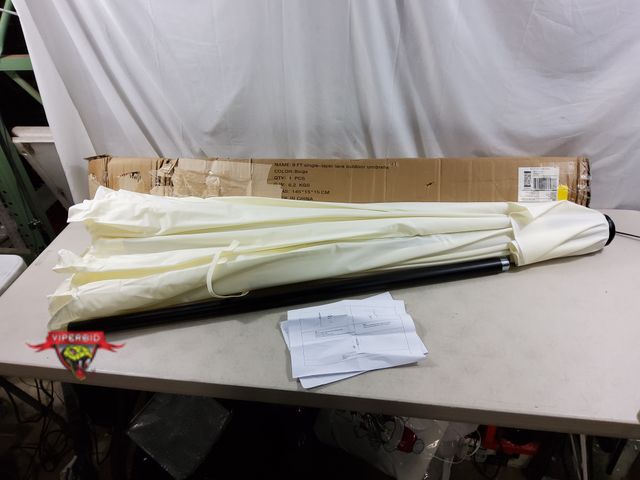 Lot 7-135024 - Outdoor 9ft Patio Umbrella.