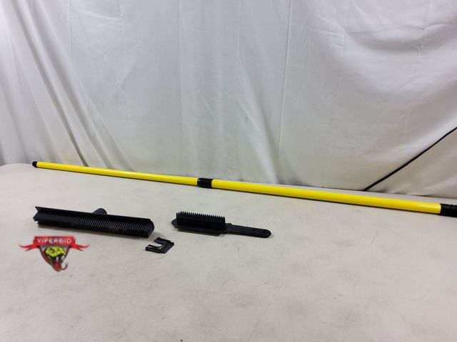 Lot 7-134219 - Furemover pet hair removal tool. extends 3-5 ft.
