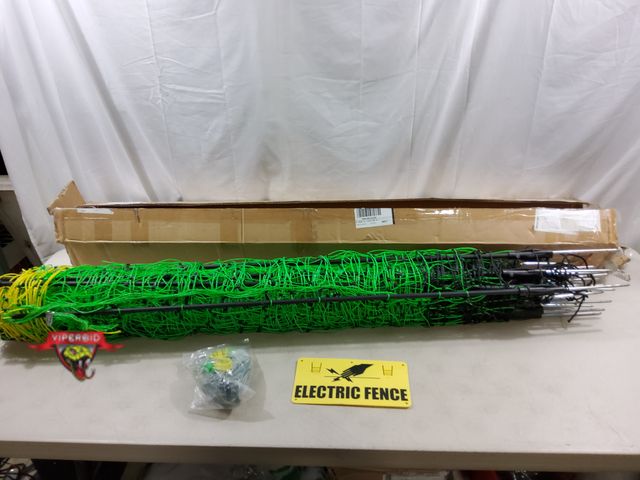 Lot 7-131386 - Electric Fence Netting, 49.6" H x 164' L, PE Net Fencing Kit. Unable to test.