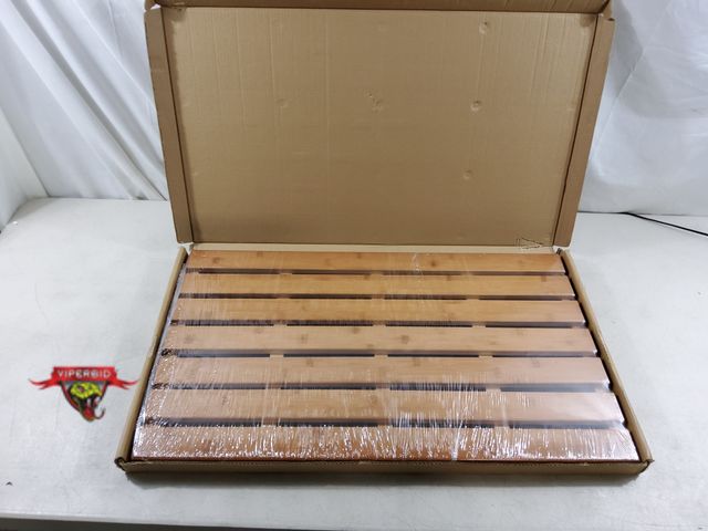 Lot 7-135048 - Bamboo Bathmat. (31-1/2"L x 18-1/4"W x 1"T)