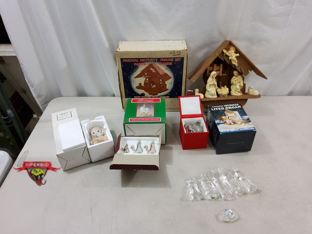 Lot 7-123503 - Lot of assorted Nativity / Wiseman / Angel / Shepard figurines / decor as shown.