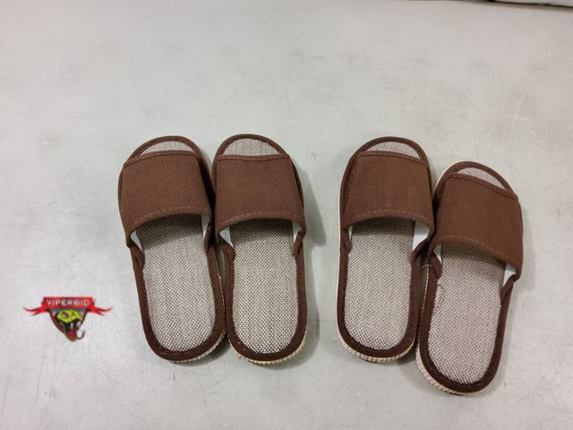 Lot 7-131142 - (2) Sandles/House Shoes (11" Long)