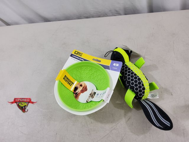 Lot 7-134756 - New! Hyper Pet grab tabs squeaking dog toy and a Pet Zone licking bowl.