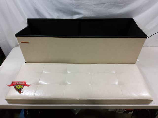 Lot 7-131717 - Hausfrau 43" X 15' X 15" Collapsible storage ottoman.