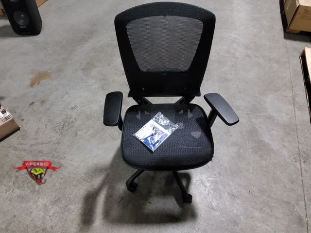 Lot 7-130457 - Elabest mesh back ergonomic office chair with height adjustable arms.