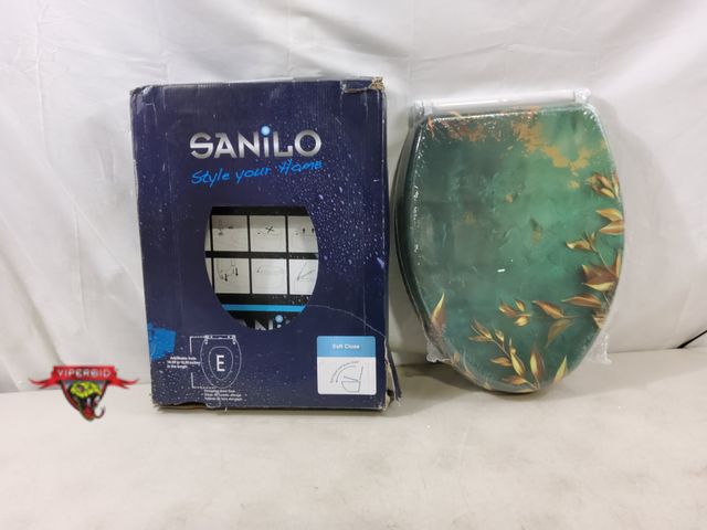 Lot 7-130187 - Sanilo wood elongated toilet seat. Soft close.