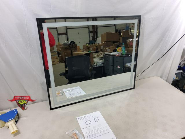 Lot 7-130281 - 36" X 30" LED plug in mirror. Input: 100V=240VAC. 50/60HZ. 24W.