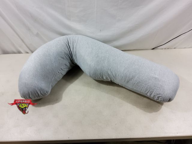 Lot 7-130834 - Momcozy body pillow.