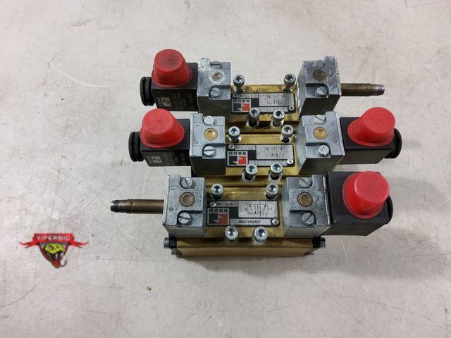 Lot 7-131127 - (3) Ross valves. Includes (2) W6076D2307 &amp; (1) W6076B2407.