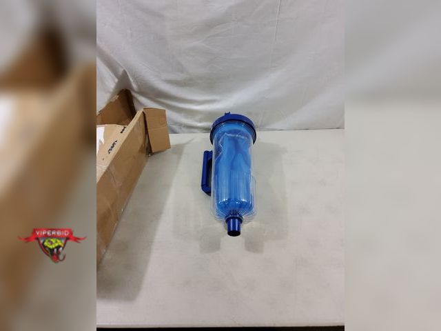 Lot 7-131181 - Leaf canister for pool maintenance.