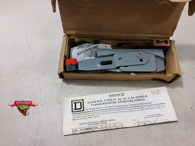 Lot 7-131169 - Square D flange mounted operating handle. 6". Model 9422A1.