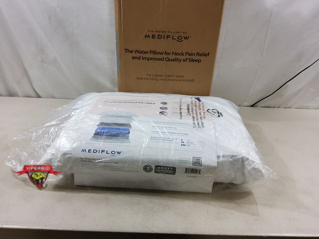 Lot 7-130119 - The Water Pillow by MediFlow for neck pain relief. 20" X 28".