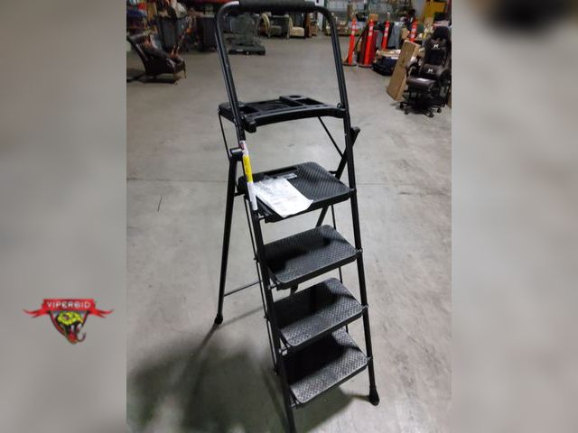 Lot 7-123663 - HBTower 4-Step step ladder. 38" Step height. Overall height: 60"