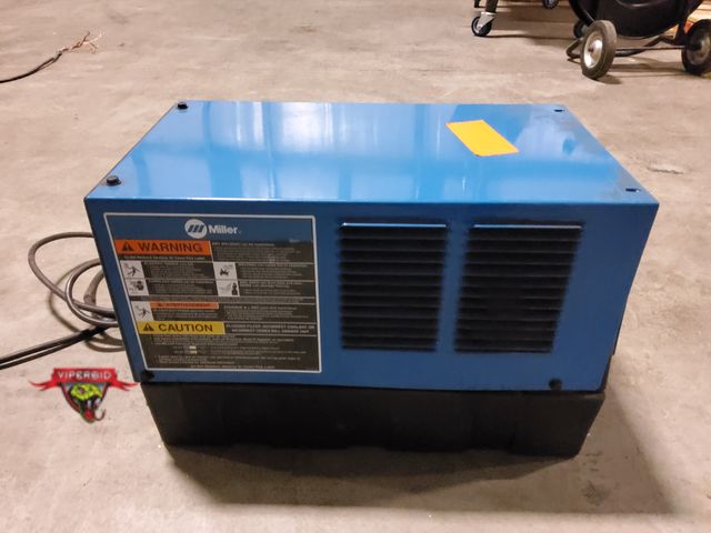 Lot 7-135926 - Miller Coolmate 3 Water-cooled torch cooler. Unable to test. 1 phase. 5.0 amp.