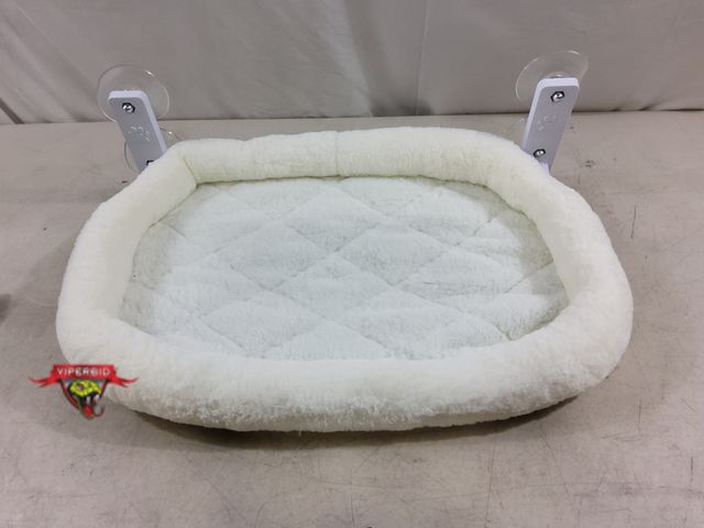 Lot 7-133657 - Cat window perch with suction cups. 23" X 15".