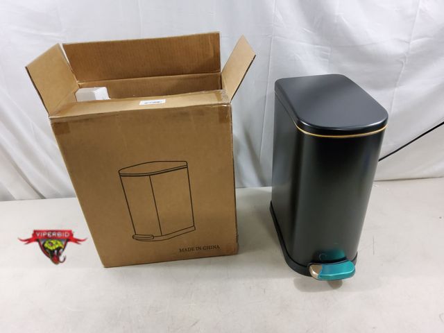 Lot 7-134239 - Kdbk 1.6 gallon Metal step / Slow close trash can.