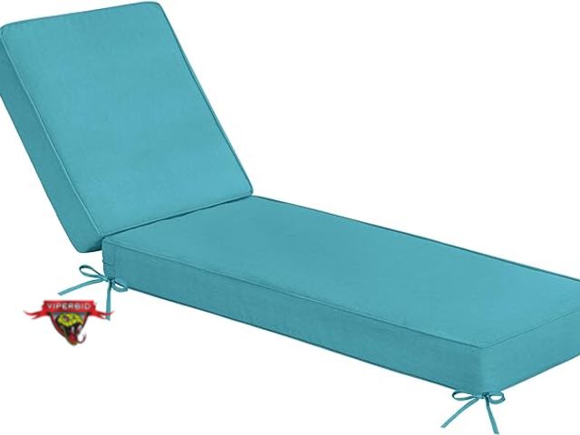 Lot 7-131318 - Retail value $125! Sundale Outdoor Olefin Chaise Lounge Cushion. Turquoise. 80 x 26 x 4".