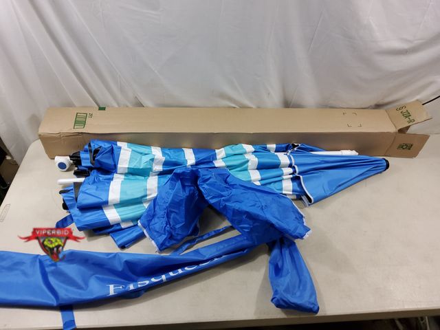 Lot 7-134527 - Fisqueen beach umbrella.