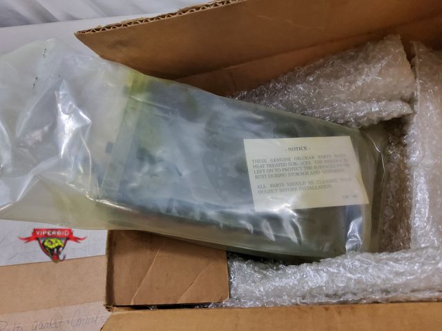 Lot 7-131572 - Oilgear valve. Model LH70004-307.