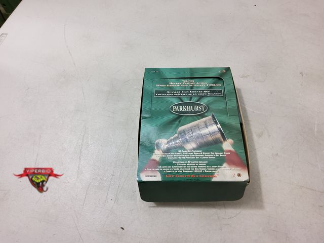 Lot 7-131668 - Box of 10 - Parkhurst '92-'93 Hockey playoff action Stanley cup update set. Individual boxes sealed.