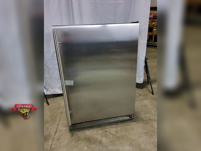 Lot 7-135937 - U-Line UHFZ124-SS01B 24" Convertible Freezer with 4.8 cu. ft. Capacity, Convection Cooling, Digital ...