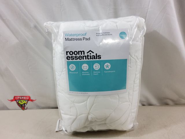 Lot 7-132498 - Queen size waterproof mattress pad.