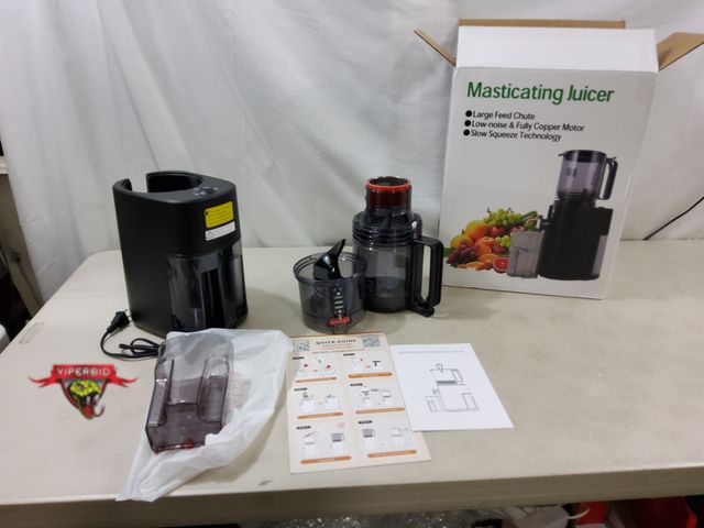 Lot 7-130556 - Masticating juicer. Model JE120-83M00. 55 RPM Speed. Powers on - motor runs.