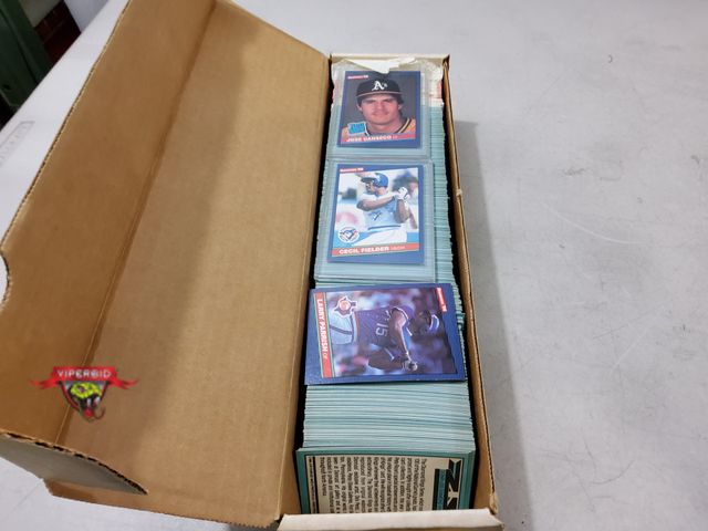 Lot 7-130716 - 1986 Donruss Baseball card complete set.