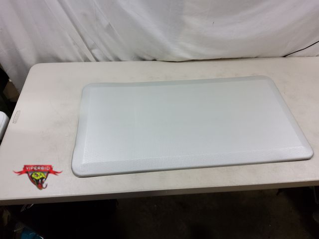 Lot 7-131217 - ComfiLife Anti-fatiuge comfort mat. 38-1/2" X 19-3/4".