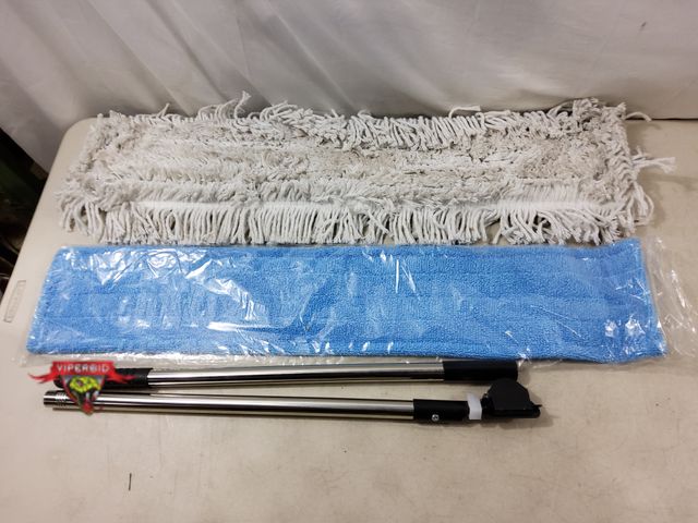 Lot 7-131445 - 36" Mop with extra blue pad.