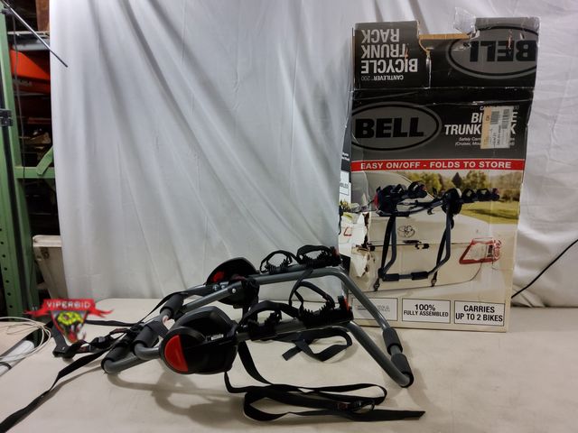 Lot 7-132880 - Bell Cantilever 200 bicycle trunk rack. Carries 1 to 2 bikes. Folds to store.
