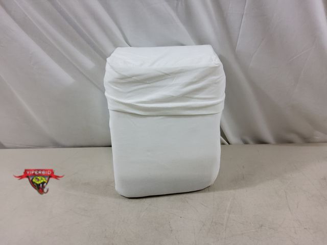 Lot 7-132480 - Twin size jersey sheet set. Includes flat &amp; fitted sheet and (1) standard pillowcase.