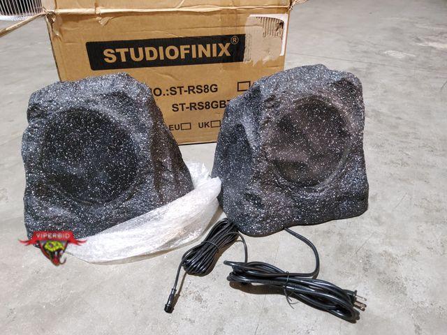 Lot 7-132895 - Retail $179!  Pair of STUDIOFINIX 8" Outdoor Rock Bluetooth Speakers Waterproof. Model ST-RS8GBT.