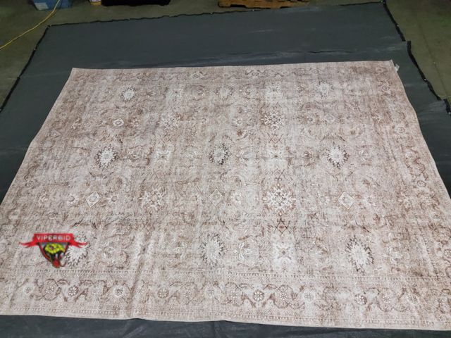 Lot 7-133321 - 9 ft. X 12 ft. Area rug.