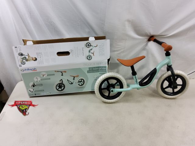 Lot 7-131425 - Chillafish 10" Balance Bike with adjustable seat and handlebar.