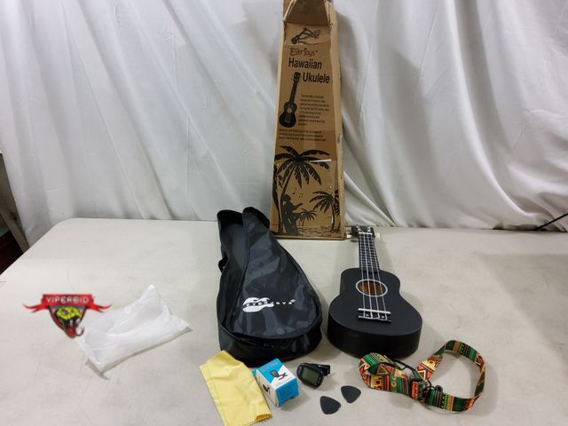 Lot 7-132499 - Everjoys 21" Hawaiian Ukulele.