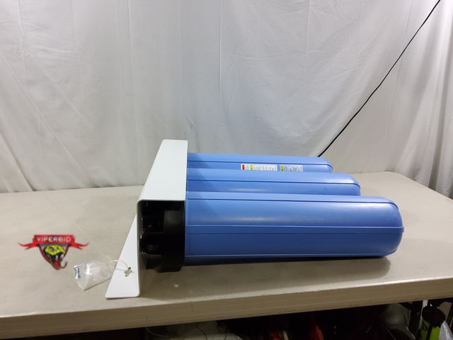 Lot 7-133034 - Pentair EverPure whole house water filter housing. No filters.